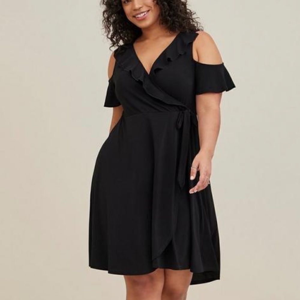 Torrid Black Mini Studio Knit Cold Shoulder Wrap Dress Womens 3X Feminine Ruffle